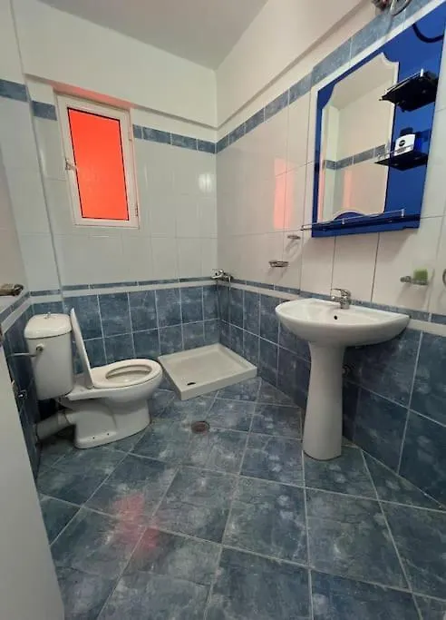 Cozy Getaway Apartment In Saranda, Beach Access  Sarande