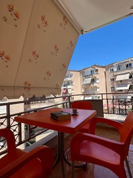 Cozy Getaway Apartment In Saranda, Beach Access  Sarande